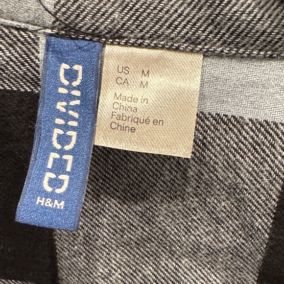 H&M Divided Black and White Checkered Shirt - Picture 3 of 3
